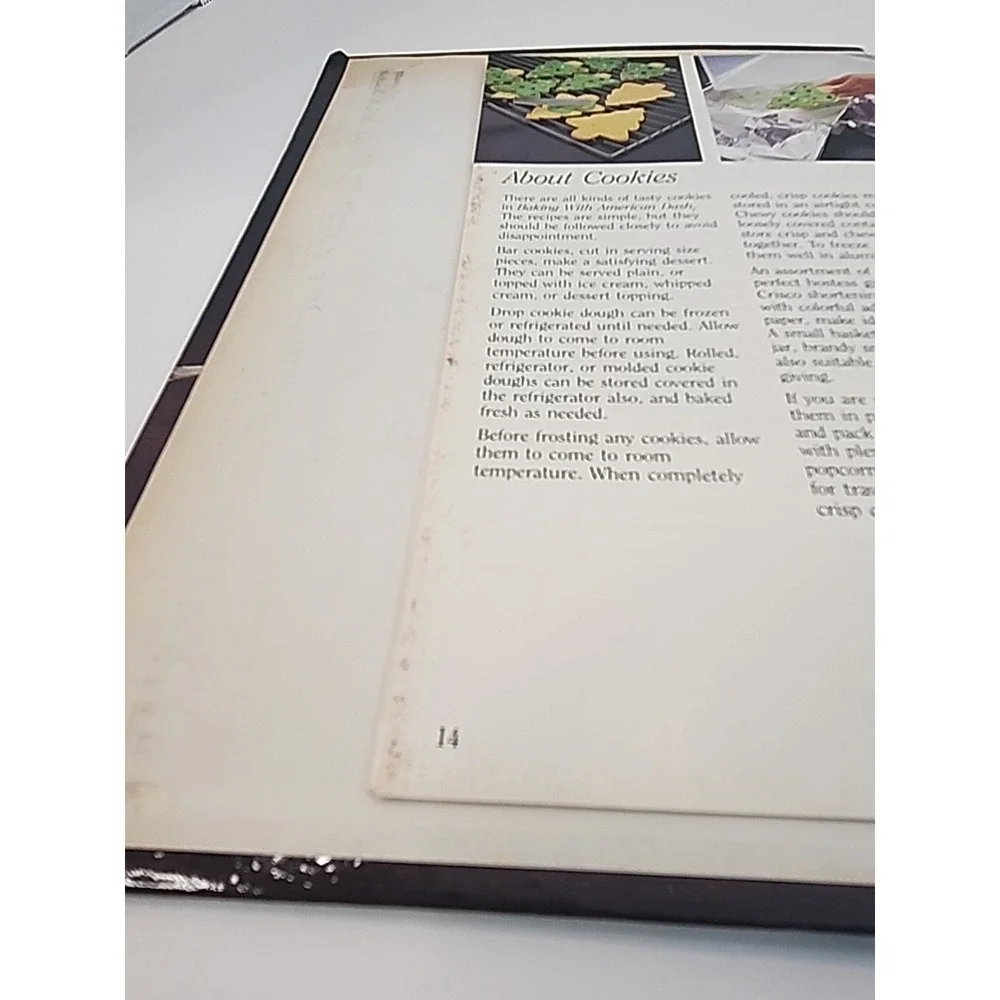 Vintage Duncan Hines BAKING WITH AMERICAN DASH‎ Cookbook 3 Ring Binder 1982